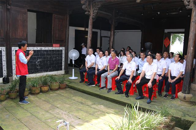 听党课.JPG